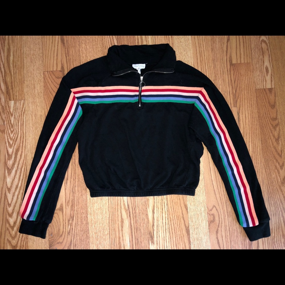Cropped black sweatshirt